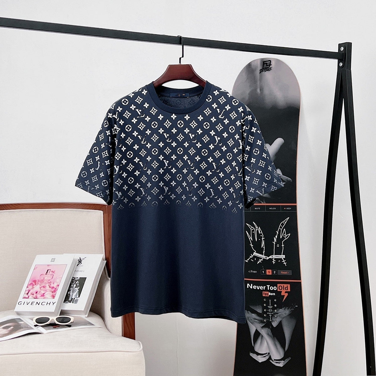 'Lou' Style Tee
